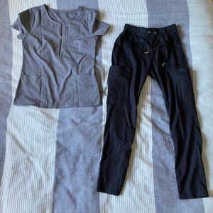 Women’s scrubs XS